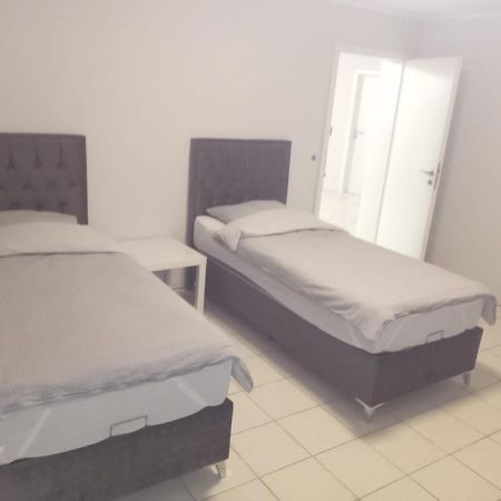 Monteurzimmer/Ferienwohnung Brauckstrasse, Гладбек Екстериор снимка