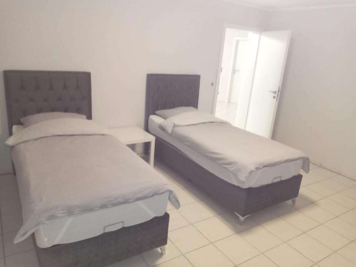 Monteurzimmer/Ferienwohnung Brauckstrasse, Гладбек Екстериор снимка
