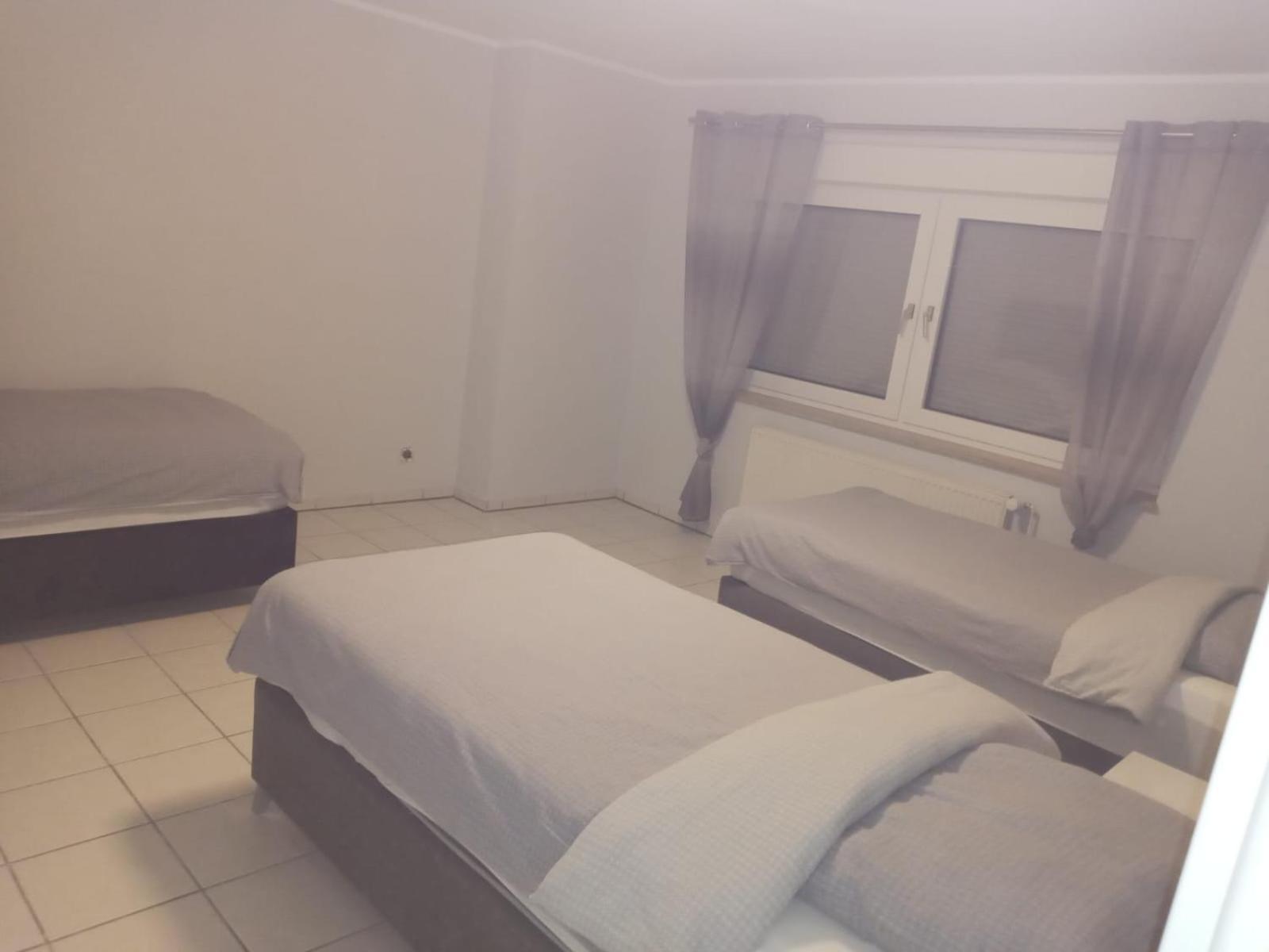 Monteurzimmer/Ferienwohnung Brauckstrasse, Гладбек Екстериор снимка